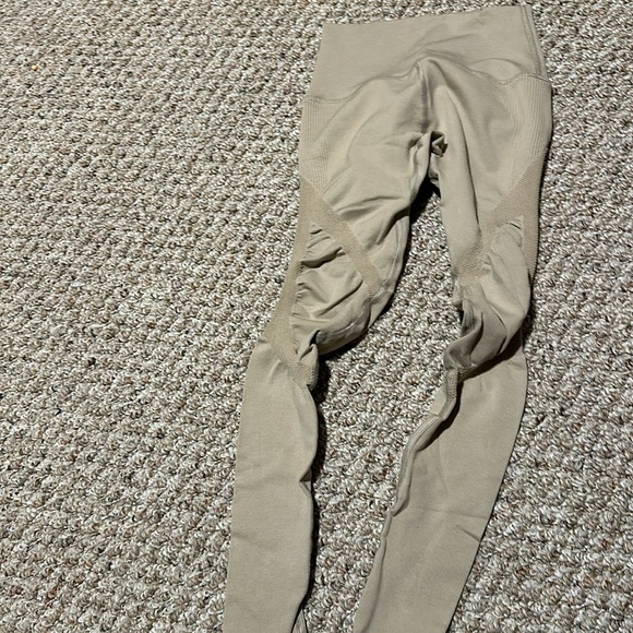 Alphalete Seamless Leggings - Picture 3 of 6